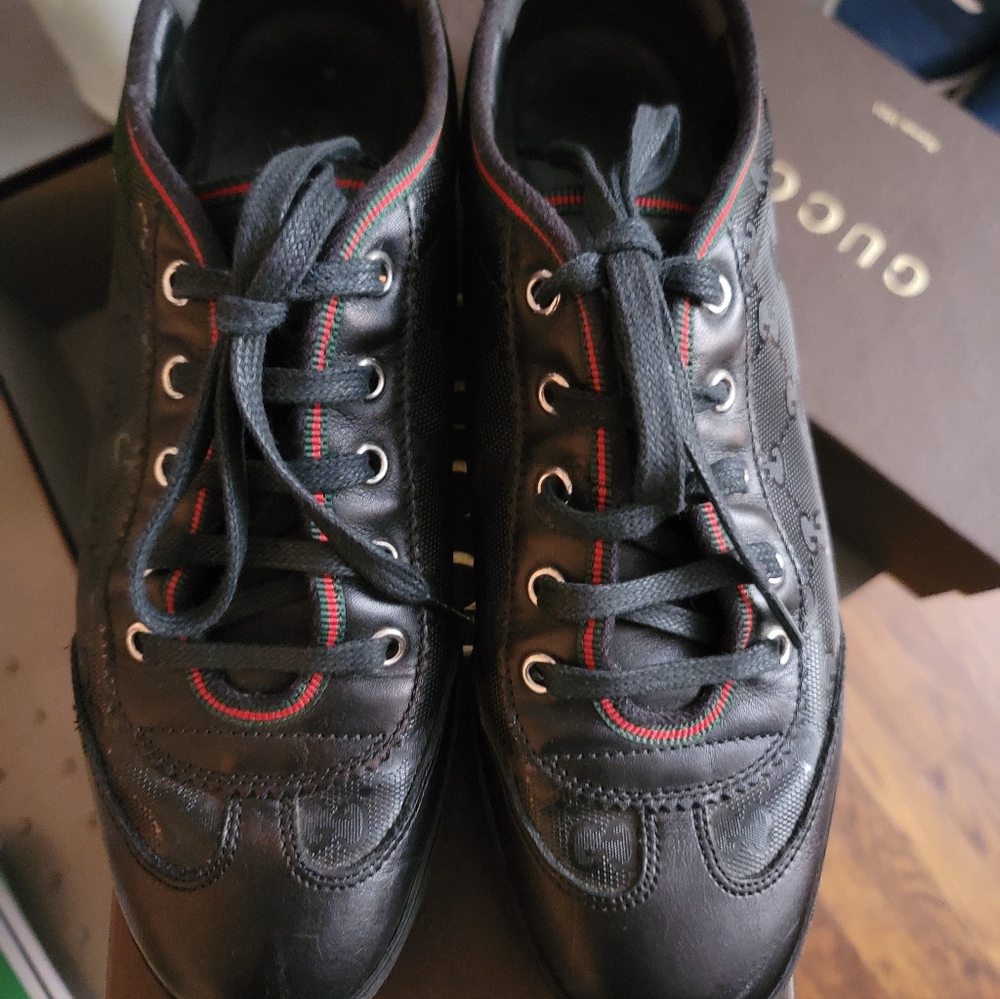 100% Authenic Gucci Black Women's Casual Lace-Up Sneakers - Picture 2 of 11
